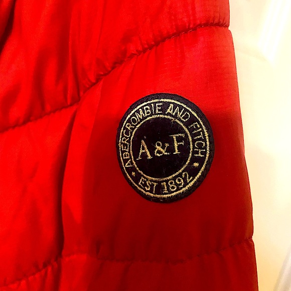 Aerocrombie and Fitch- Red bubble jacket - Picture 3 of 4